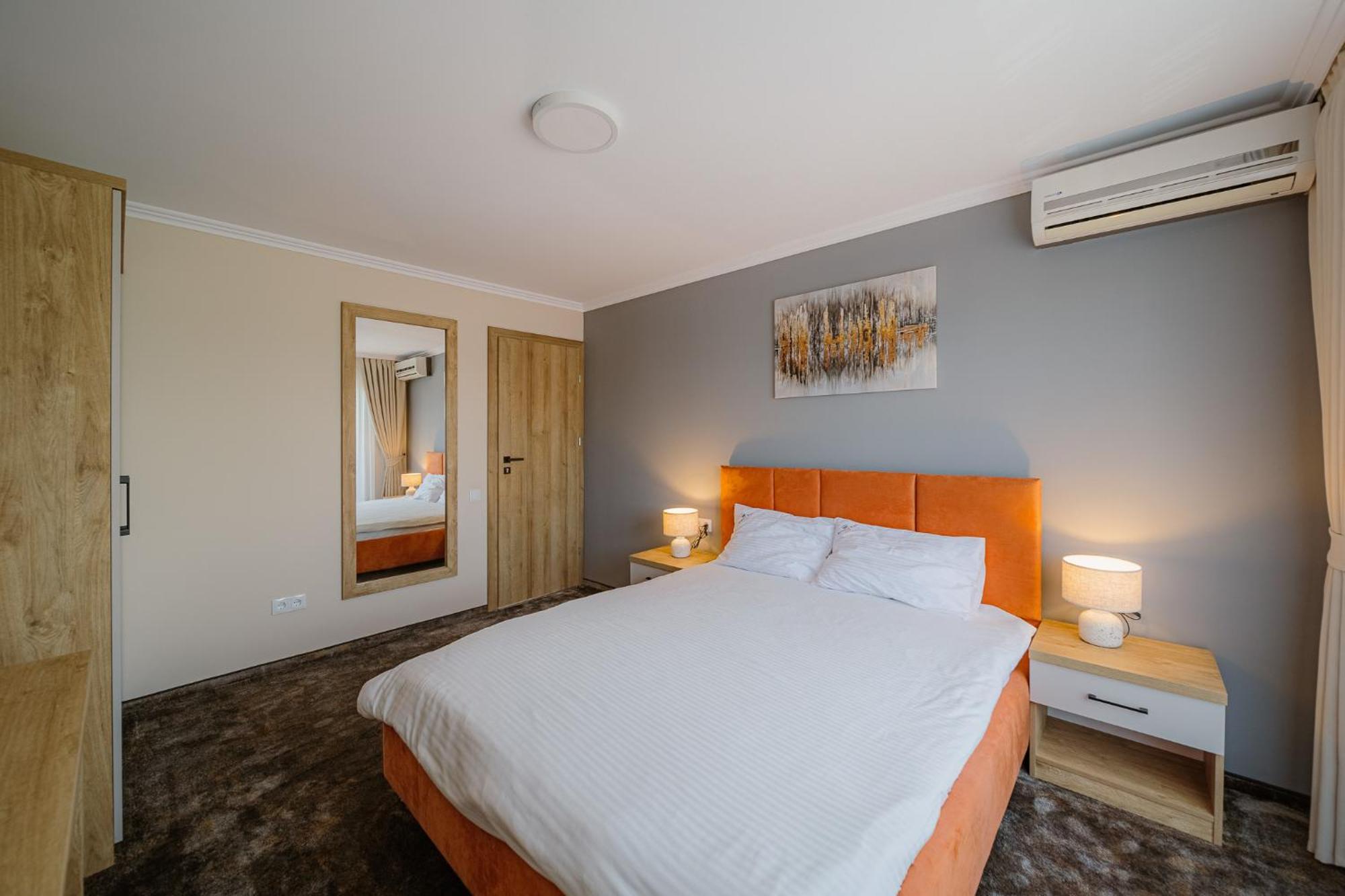 Pensiunea Regal Baile 1 Mai Ngoại thất bức ảnh